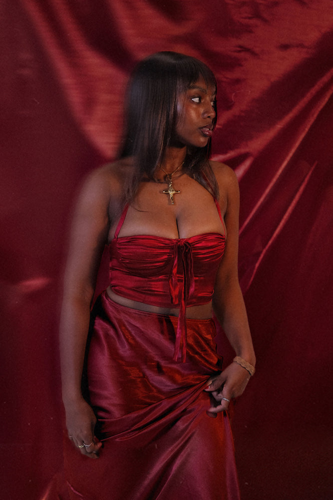 
            
                Charger l&amp;#39;image dans la galerie, Odette Bustier Cherry Red Silk
            
        